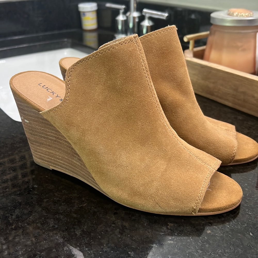 Suede peep toe lucky brand wedges